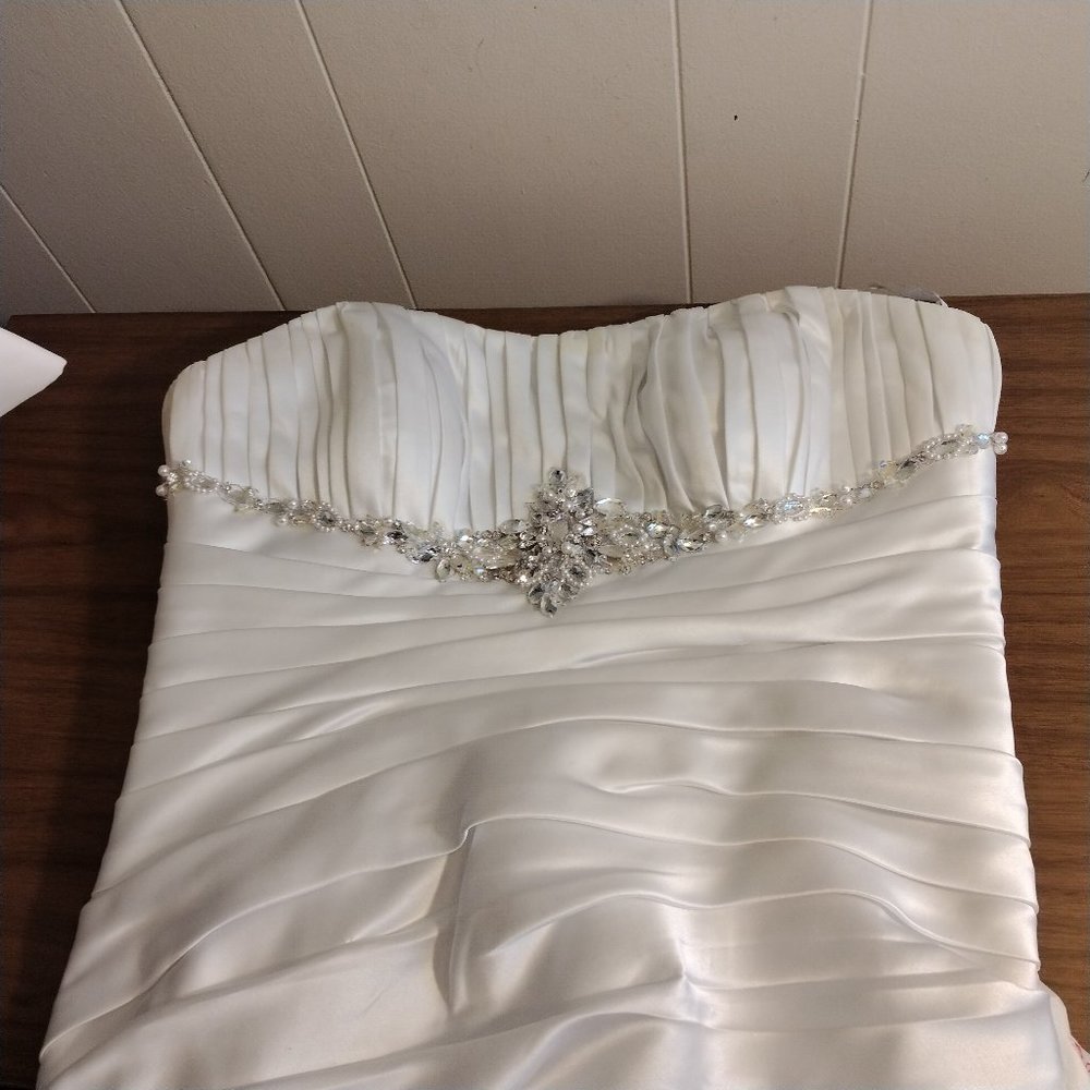 Lana Bassett Wedding Dress 16 Strapless